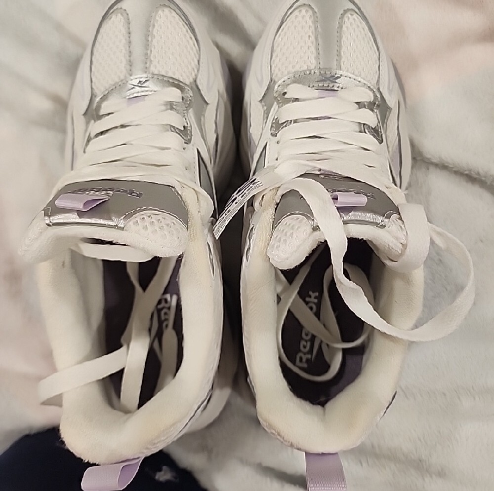 Women’s White and Silver CHARGE Athletic Sneakers - Brand REEBOK - Chunky Sz 8 - Picture 6 of 6